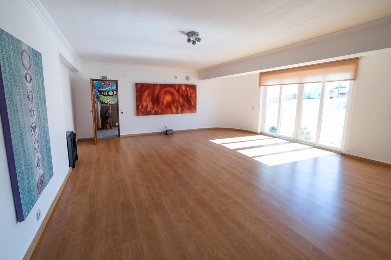 Surf Yoga Ericeira Guest House Exterior foto